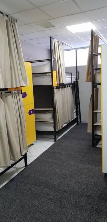 Фото номера Кровать в общем 6-местном номере для женщин Хостелы Hostel City Center г. Кишинёв 12