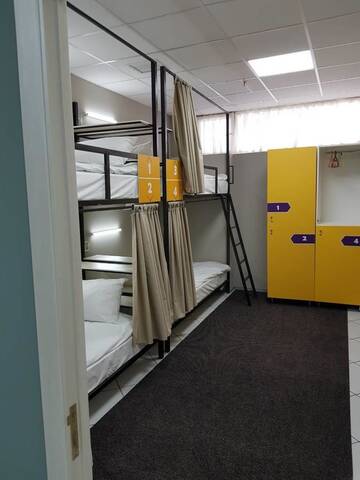 Фото номера Кровать в общем номере для мужчин с 4 кроватями Хостелы Hostel City Center г. Кишинёв 8