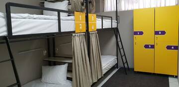 Фото номера Кровать в общем номере для женщин с 4 кроватями Хостелы Hostel City Center г. Кишинёв 2