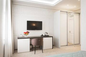 Фото номера Стандартный номер с кроватью размера &quot;king-size&quot; Отель Roxen Hotel&amp;Spa г. Кишинёв 3