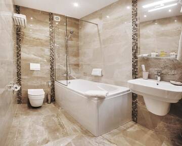 Фото номера Стандартный номер с кроватью размера &quot;king-size&quot; Отель Roxen Hotel&amp;Spa г. Кишинёв 7