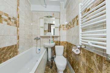 Фото номера Двухместный номер с 1 кроватью и балконом Отель Catherine Hotel г. Кишинёв 6