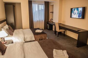 Фото номера Семейный номер Отель Bernardazzi Grand Hotel &amp; SPA г. Кишинёв 5