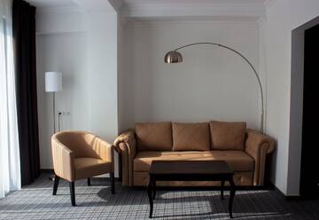 Фото номера Суперлюкс Отель Bernardazzi Grand Hotel &amp; SPA г. Кишинёв 4