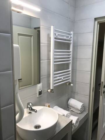 Фото номера Бюджетный двухместный номер с 1 кроватью Отель Moonlight Hotel г. Кишинёв 5