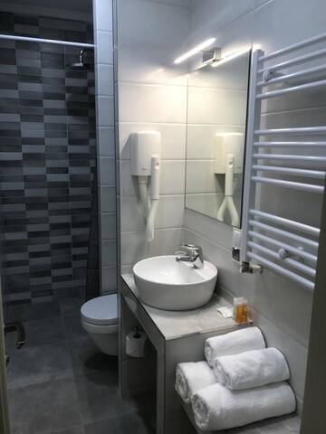Фото номера Бюджетный двухместный номер с 1 кроватью Отель Moonlight Hotel г. Кишинёв 6