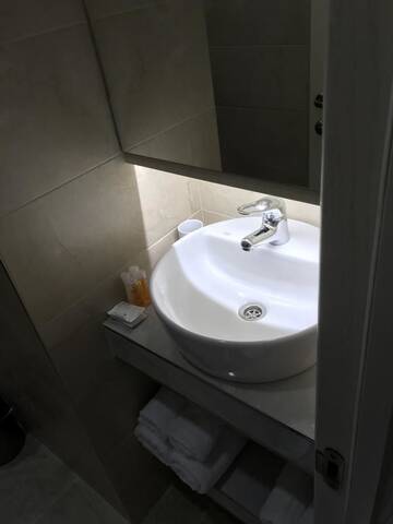 Фото номера Бюджетный двухместный номер с 1 кроватью Отель Moonlight Hotel г. Кишинёв 7