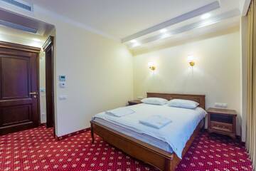 Фото номера Двухместный номер Делюкс с 1 кроватью Отель Ambassador Hotel г. Кишинёв 4