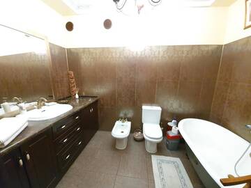 Фото номера Апартаменты с 2 спальнями Апартаменты Turist Home Apartments 3-rooms 100m² new Grigore Vieru street г. Кишинёв 28