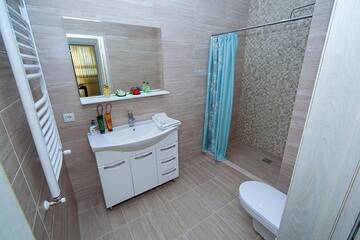 Фото номера Апартаменты с 1 спальней Апартаменты 1 Bedroom Apartment г. Кишинёв 7