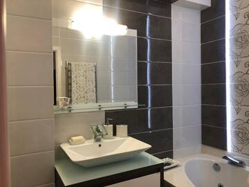 Фото номера Апартаменты с 3 спальнями Апартаменты Luxury Apartment Kishinev г. Кишинёв 21