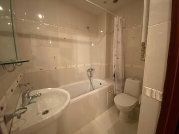 Фото номера Двухместный номер Делюкс с 1 кроватью Отель Divino Club г. Кишинёв 9