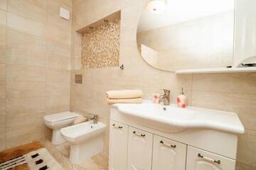 Фото номера Стандартные апартаменты Апартаменты Lia*s Deluxe Apartment in the Center г. Кишинёв 36