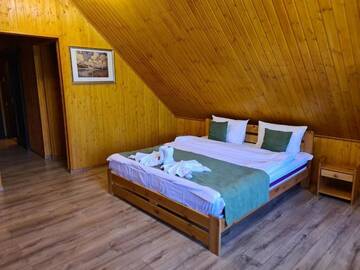 Фото номера Улучшенный двухместный номер с 1 кроватью Отель Sky Land Camping &amp; Resort г. Кишинёв 3