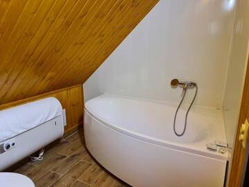 Фото номера Улучшенный двухместный номер с 1 кроватью Отель Sky Land Camping &amp; Resort г. Кишинёв 5