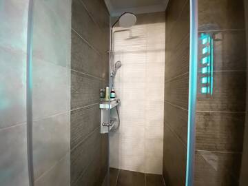 Фото номера Апартаменты с 1 спальней Апартаменты Luxury Apartment ,near the park.Super Price! г. Кишинёв 16